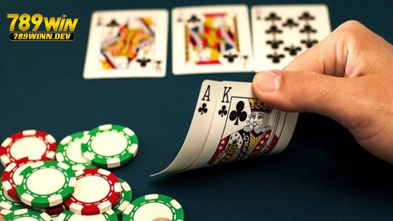 Sắp xếp các nhóm bài Poker sao cho lợi thế nhất